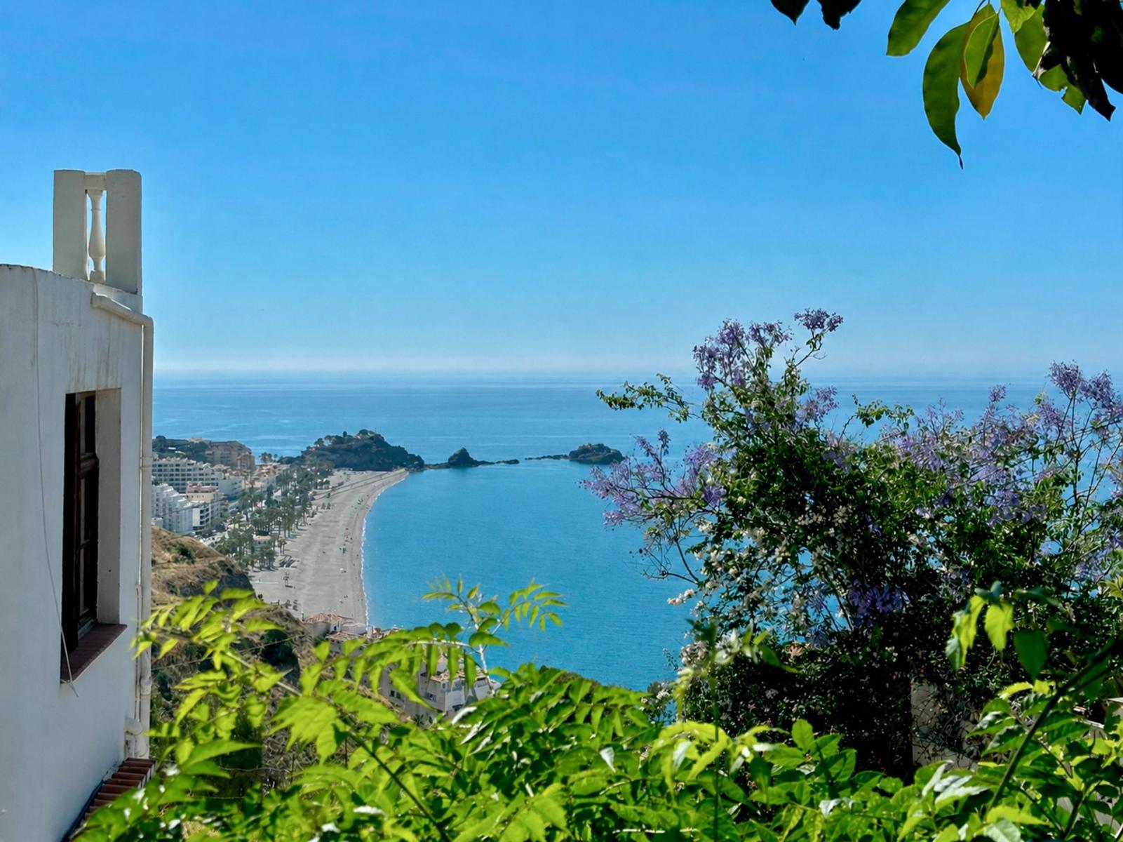 Chalet for Sale in Almuñécar