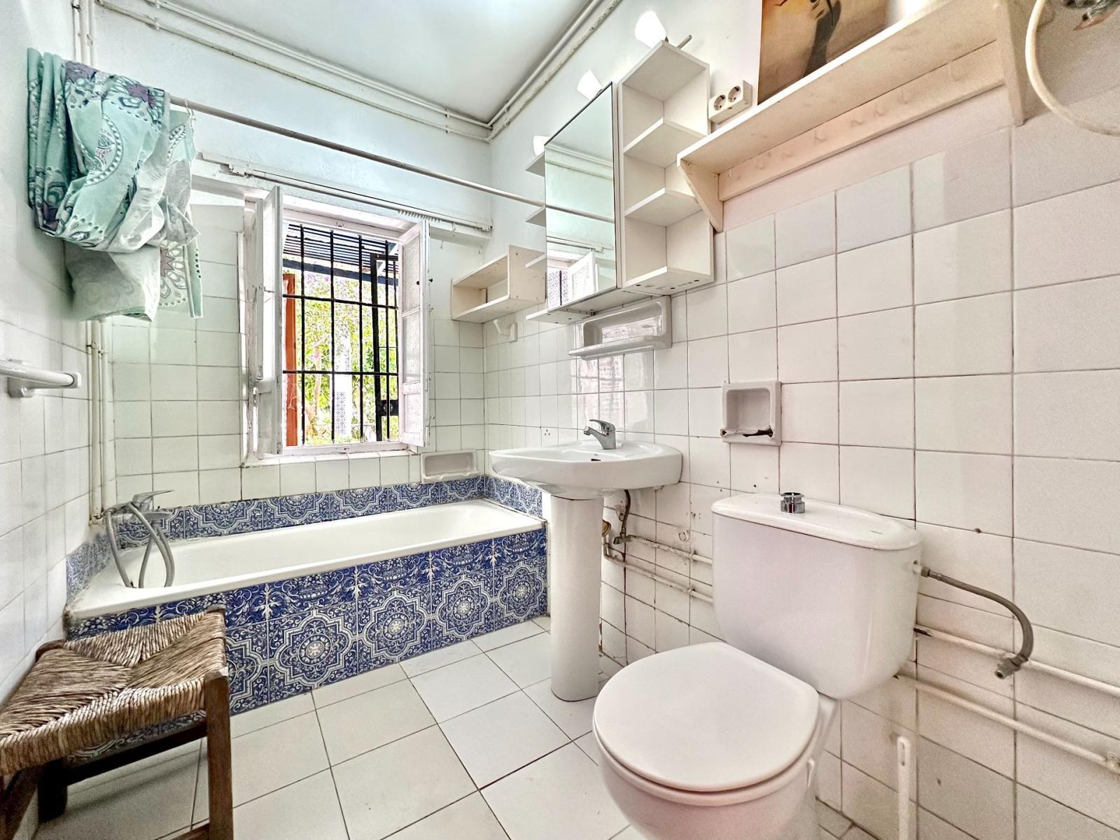 Chalet for Sale in Almuñécar