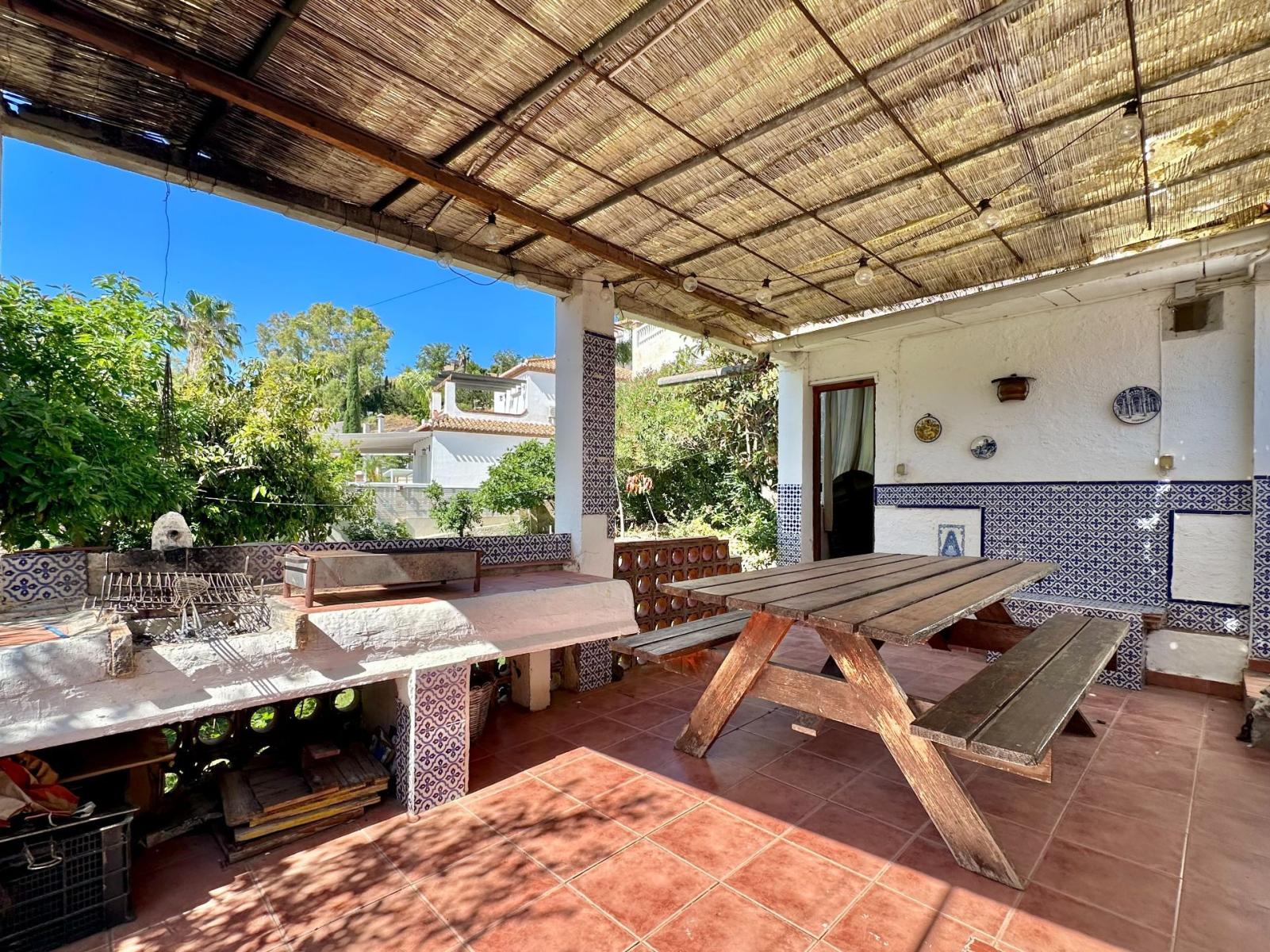 Chalet for Sale in Almuñécar