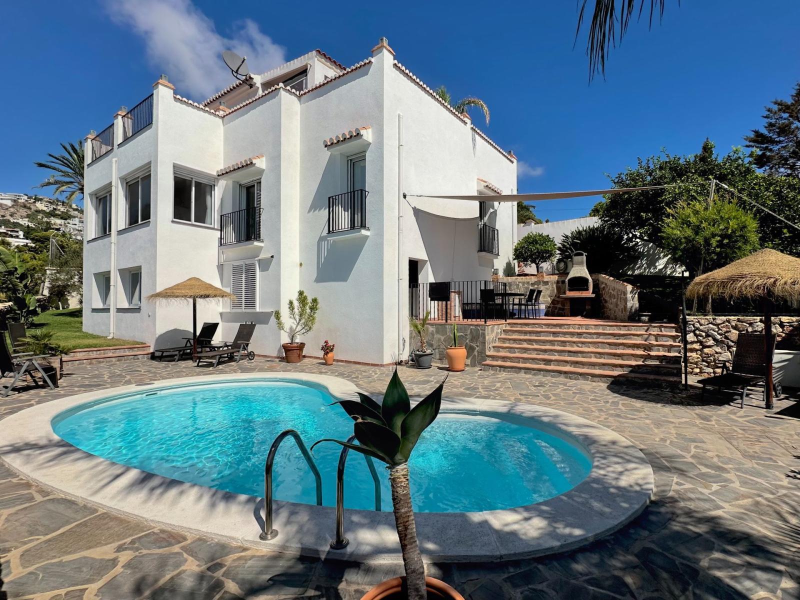 Villa for Sale in Salobreña
