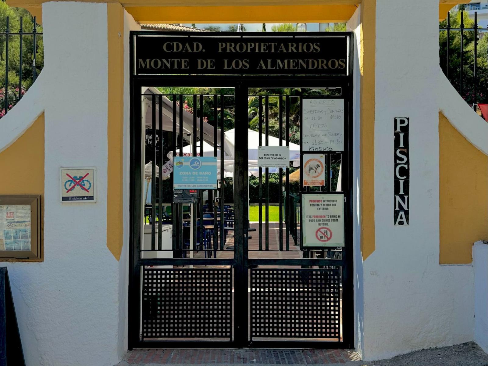 Villa for Sale in Salobreña