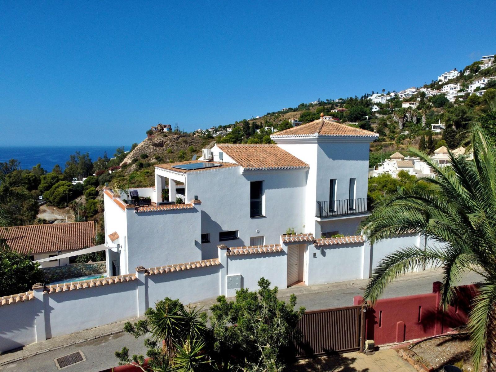 Villa for Sale in Salobreña