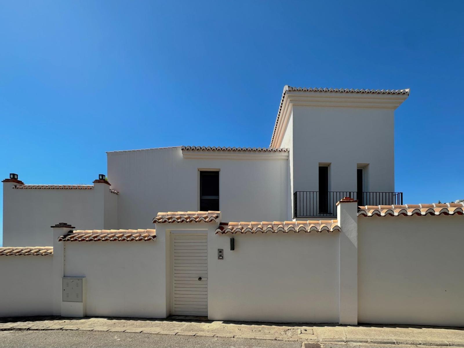 Villa for Sale in Salobreña