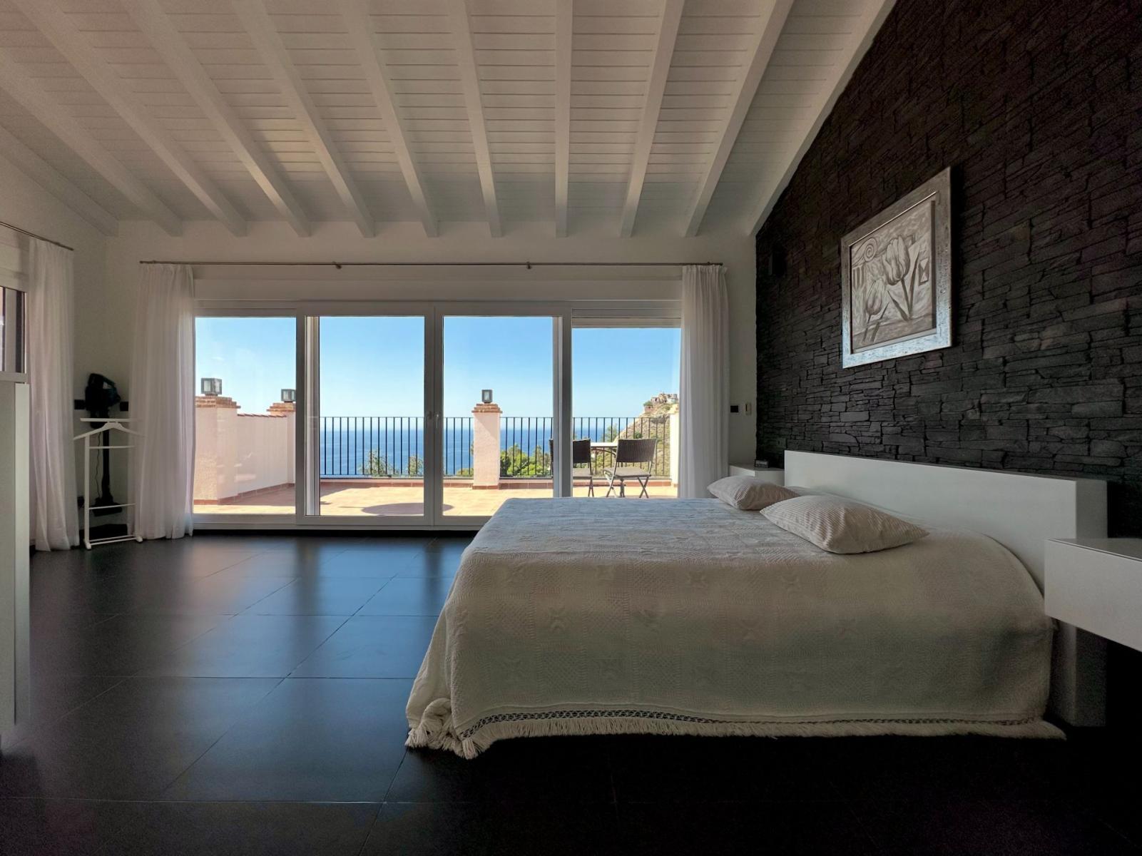 Villa for Sale in Salobreña