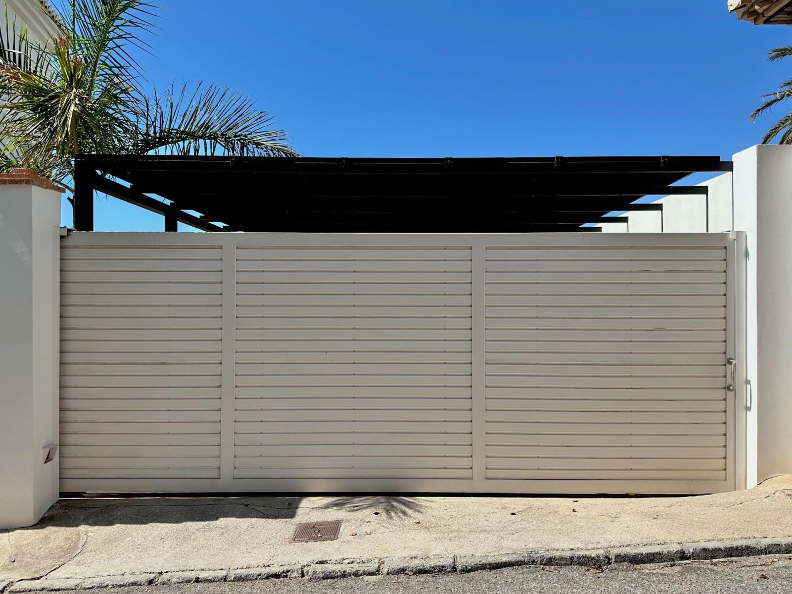 Villa for Sale in Salobreña
