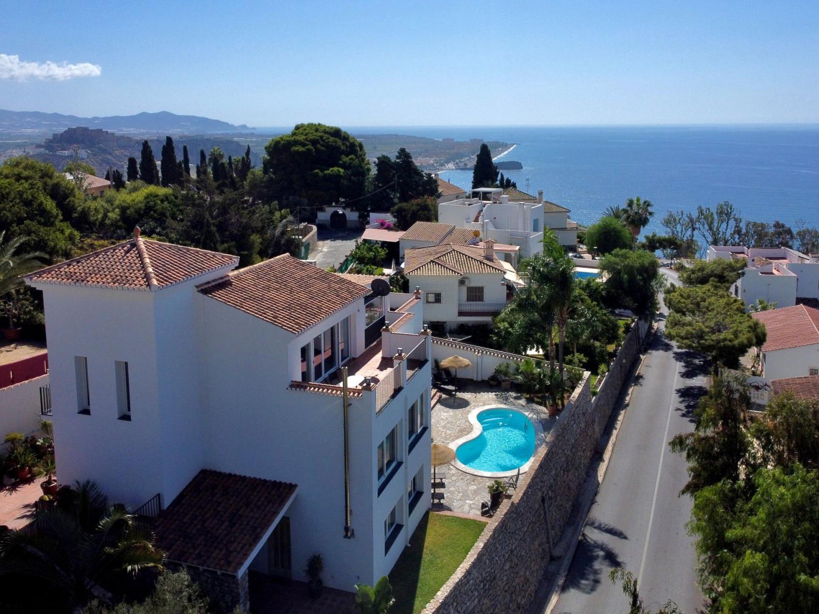 Villa for Sale in Salobreña