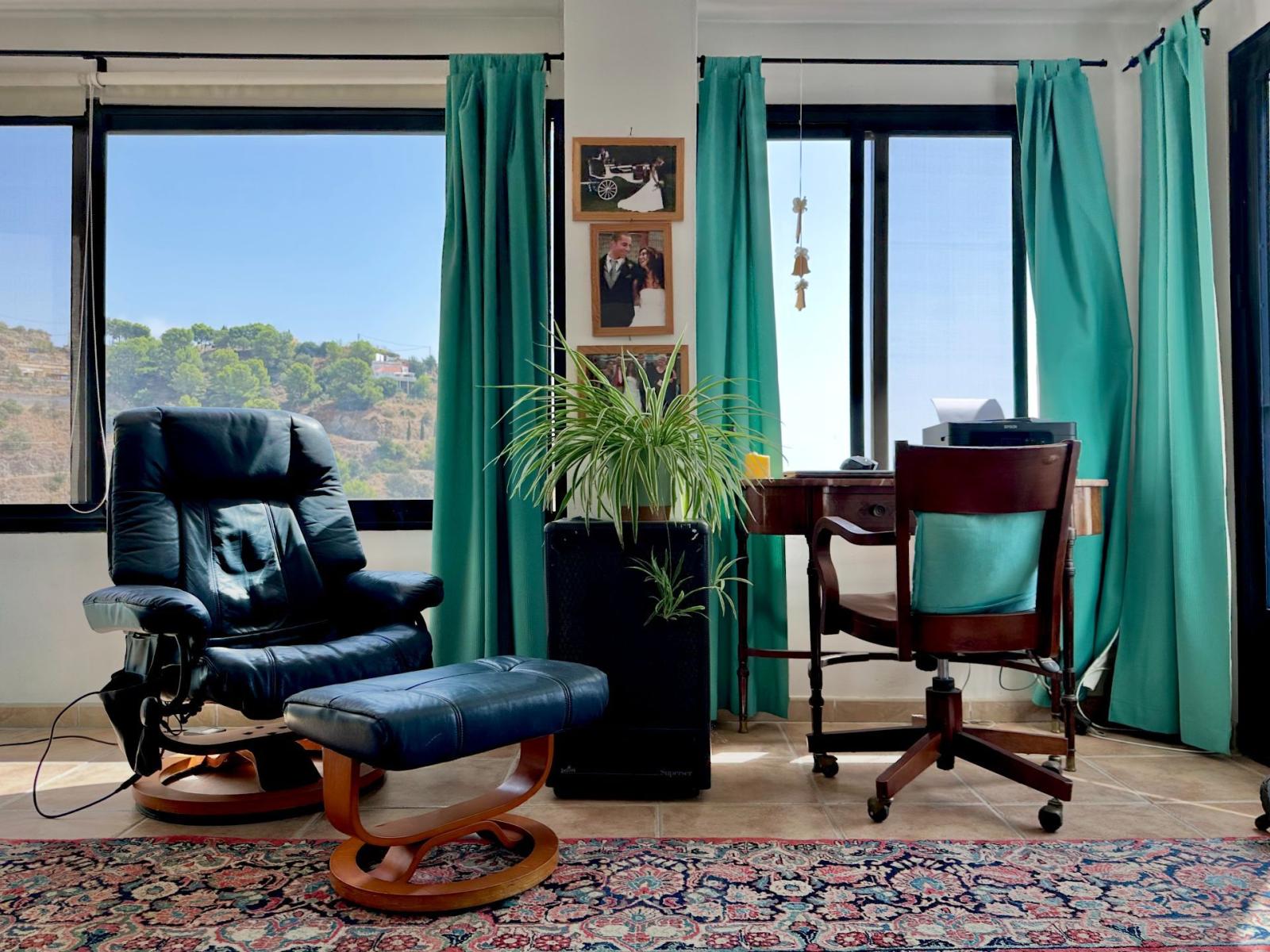 Chalet for Sale in Almuñécar
