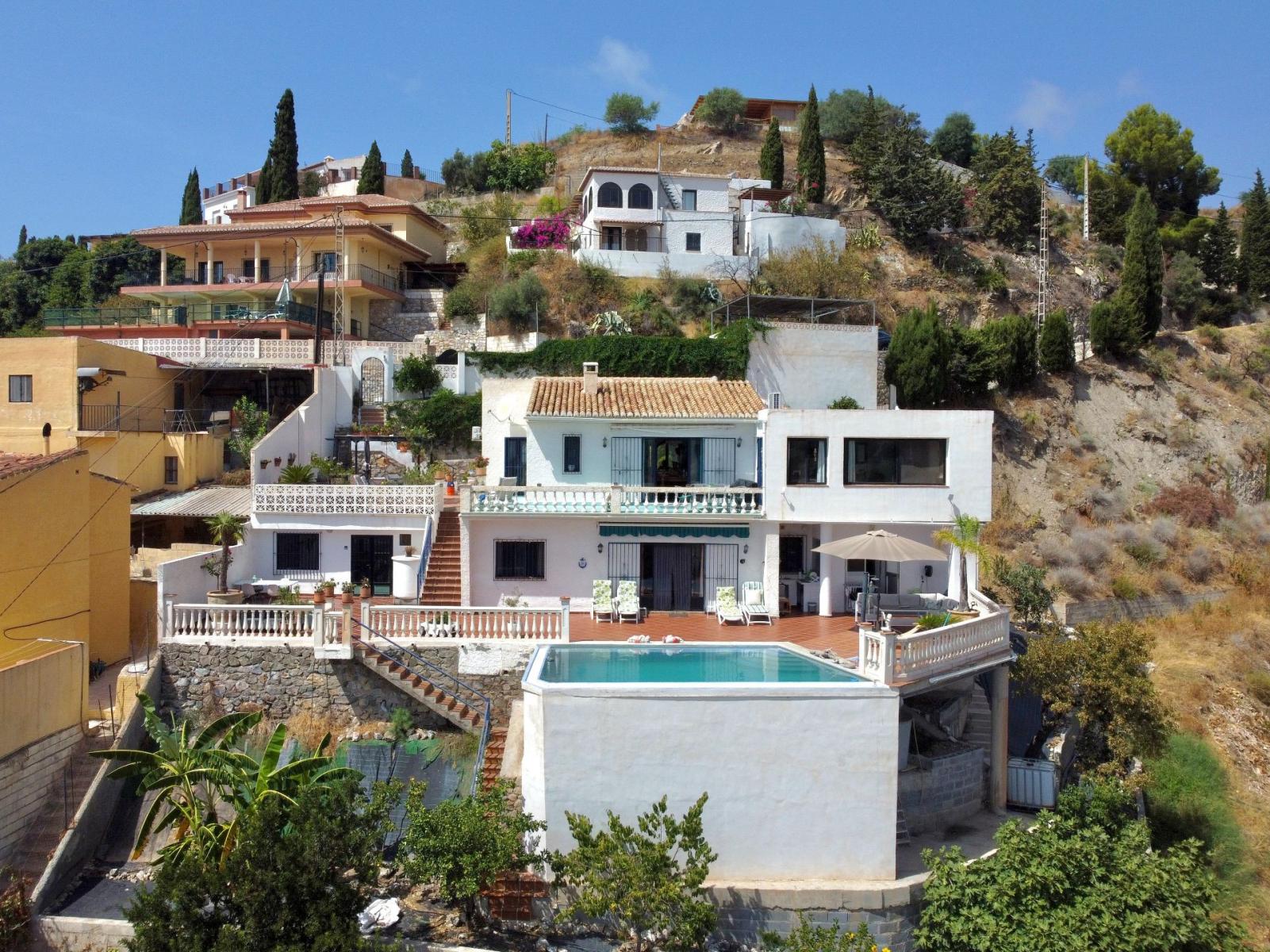 Chalet for Sale in Almuñécar