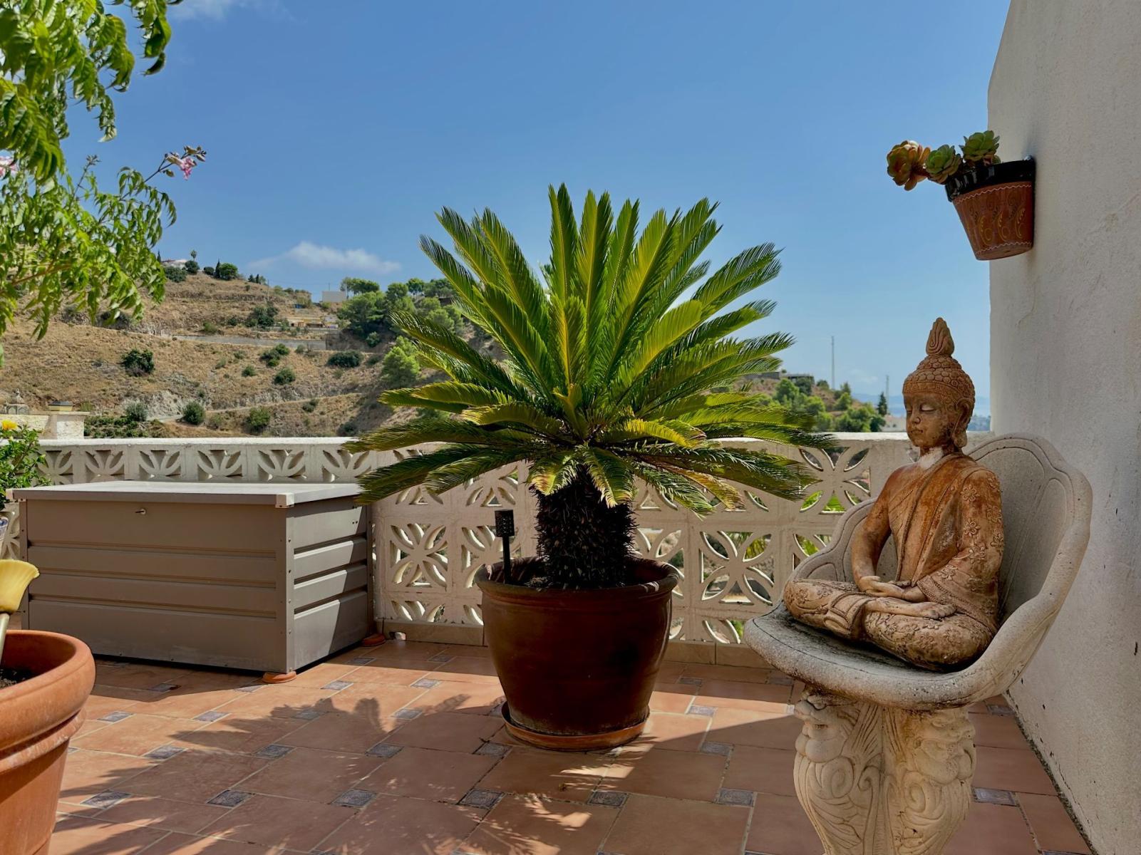 Chalet for Sale in Almuñécar