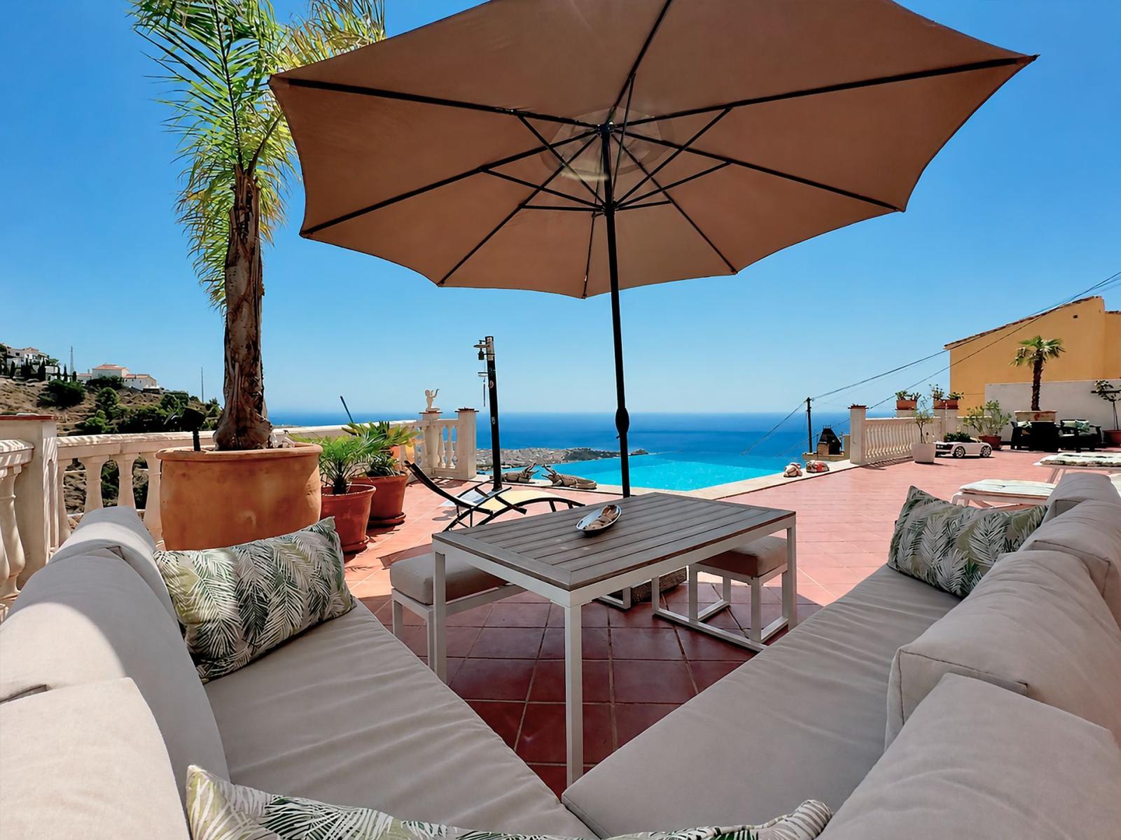 Chalet for Sale in Almuñécar