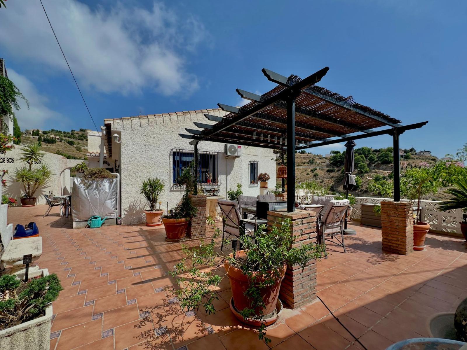 Chalet for Sale in Almuñécar