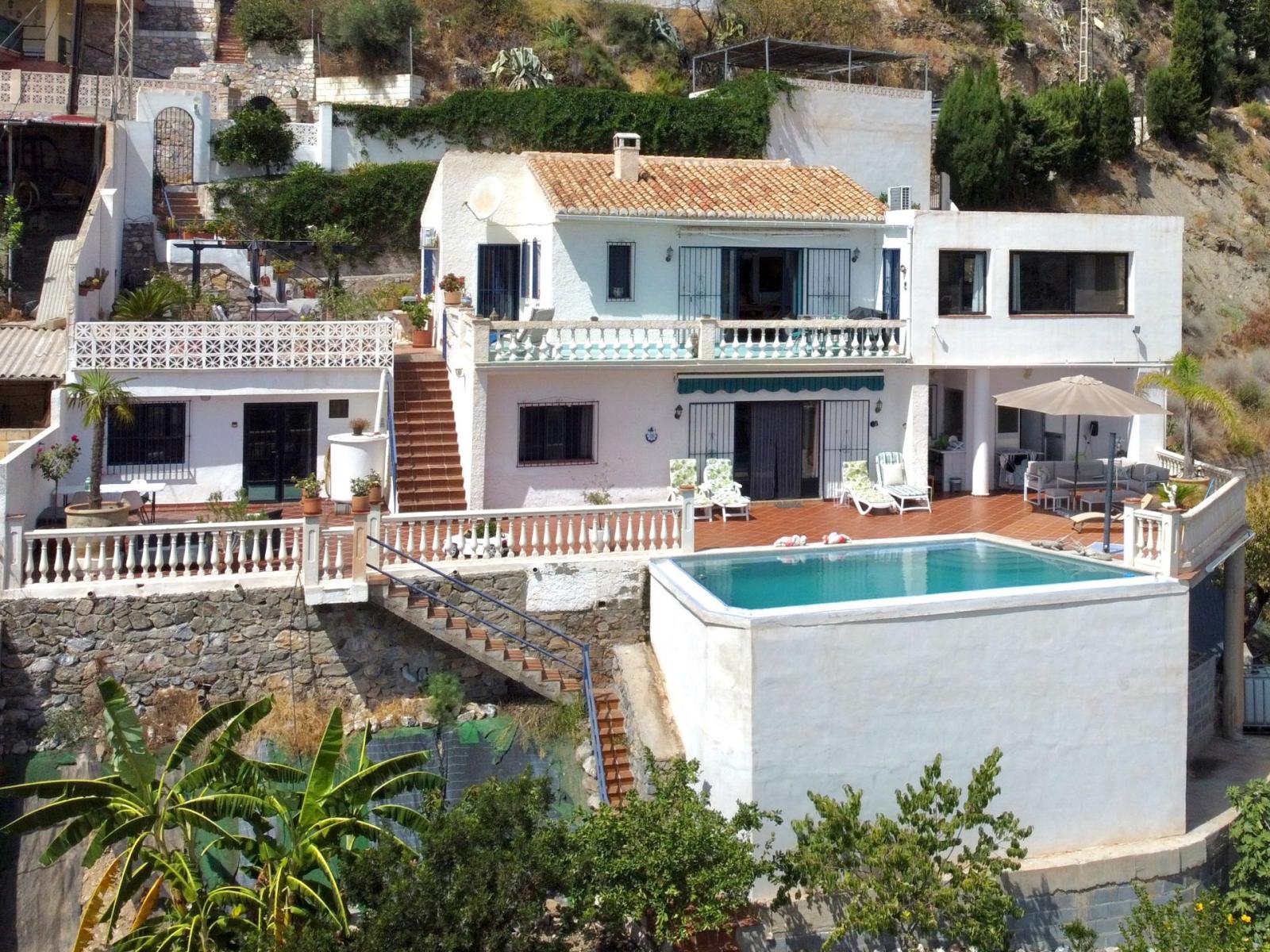 Chalet for Sale in Almuñécar