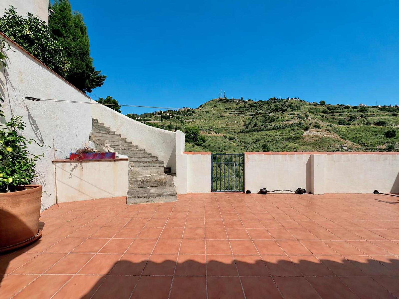 Chalet for Sale in Almuñécar