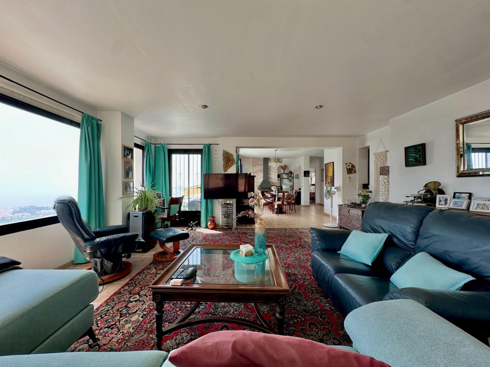 Chalet for Sale in Almuñécar