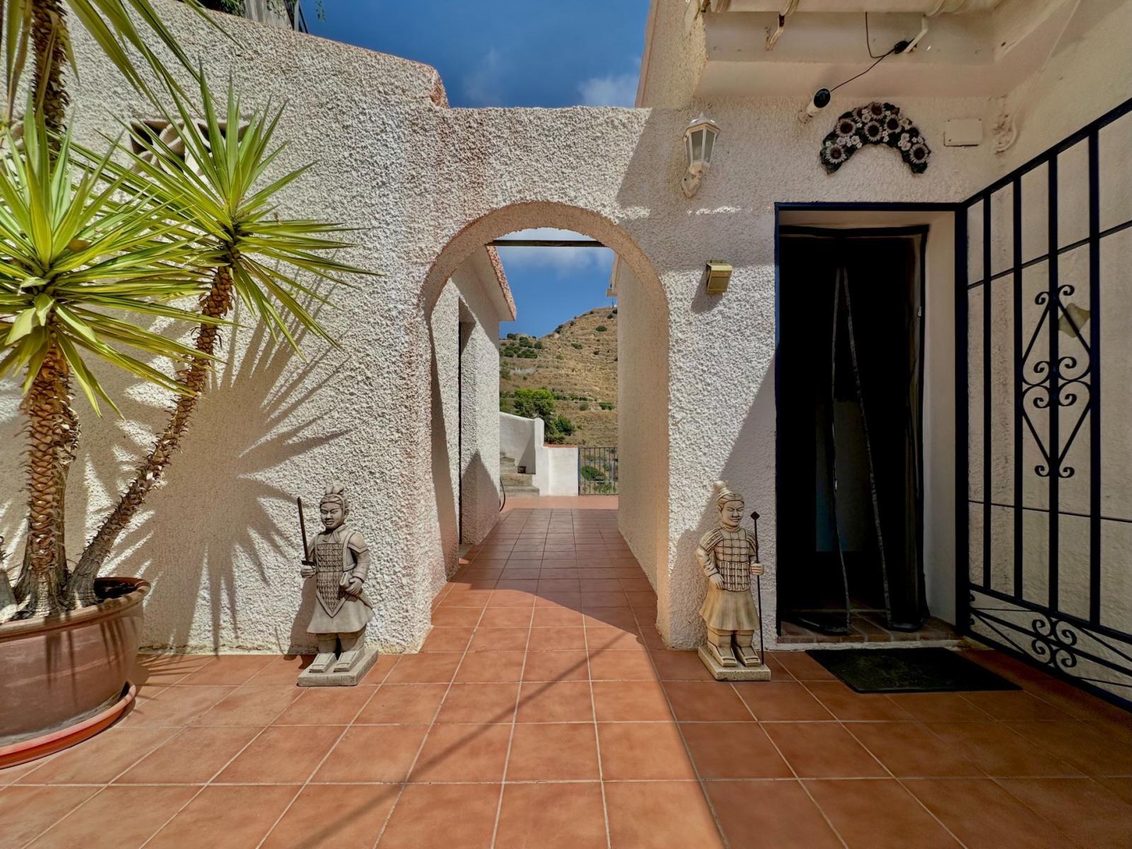 Chalet for Sale in Almuñécar
