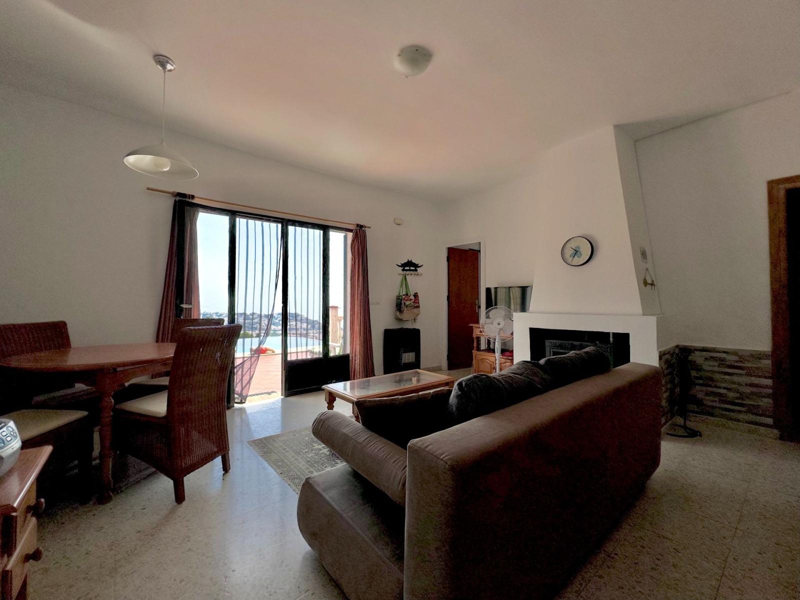 Chalet for Sale in Almuñécar