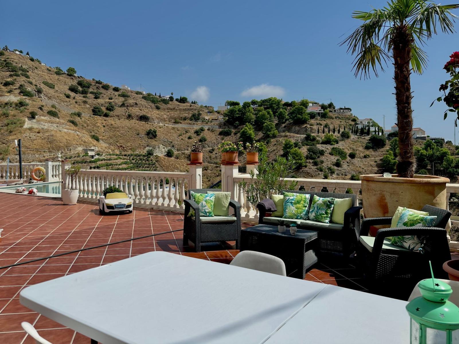 Chalet for Sale in Almuñécar