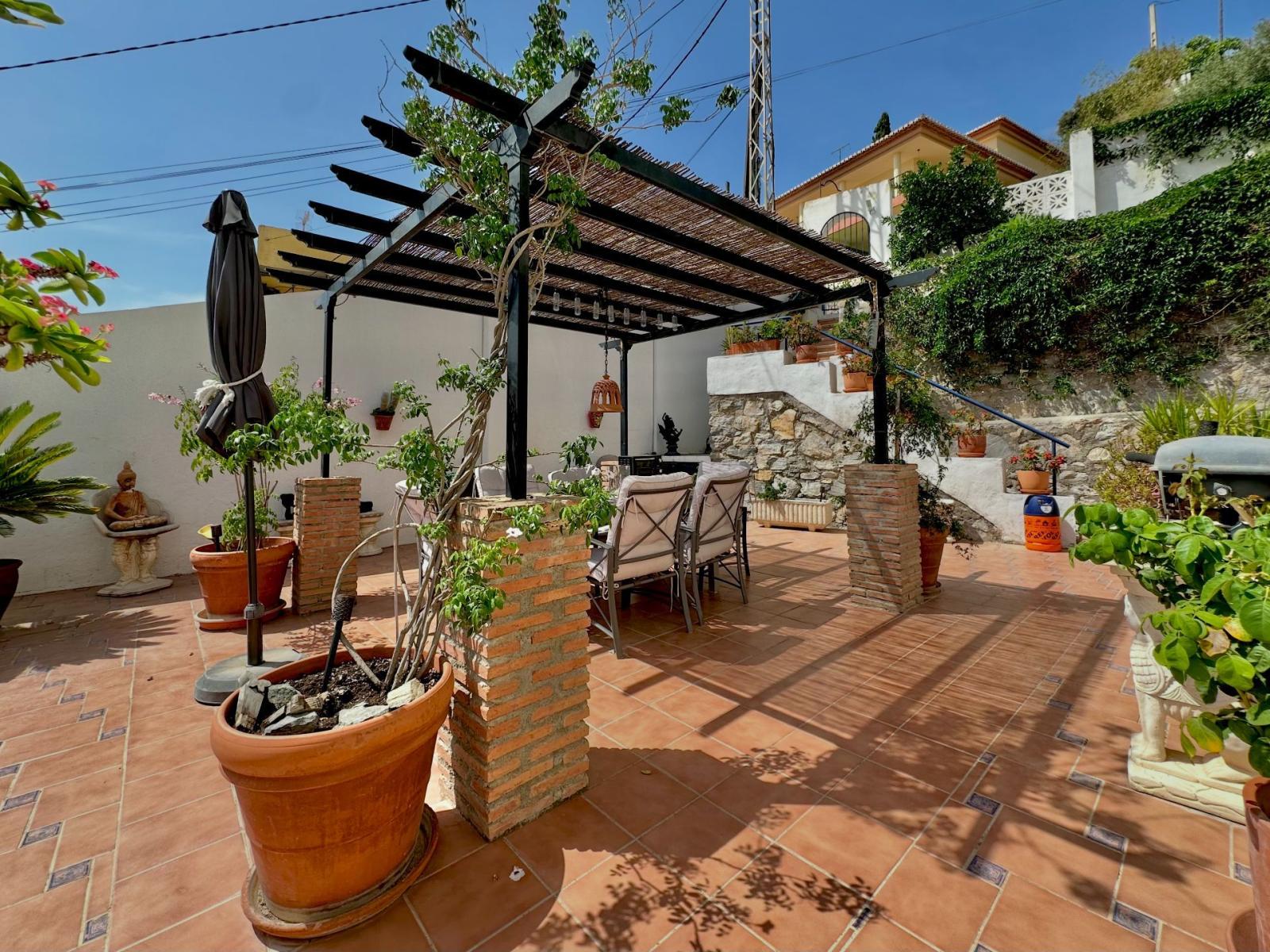 Chalet for Sale in Almuñécar