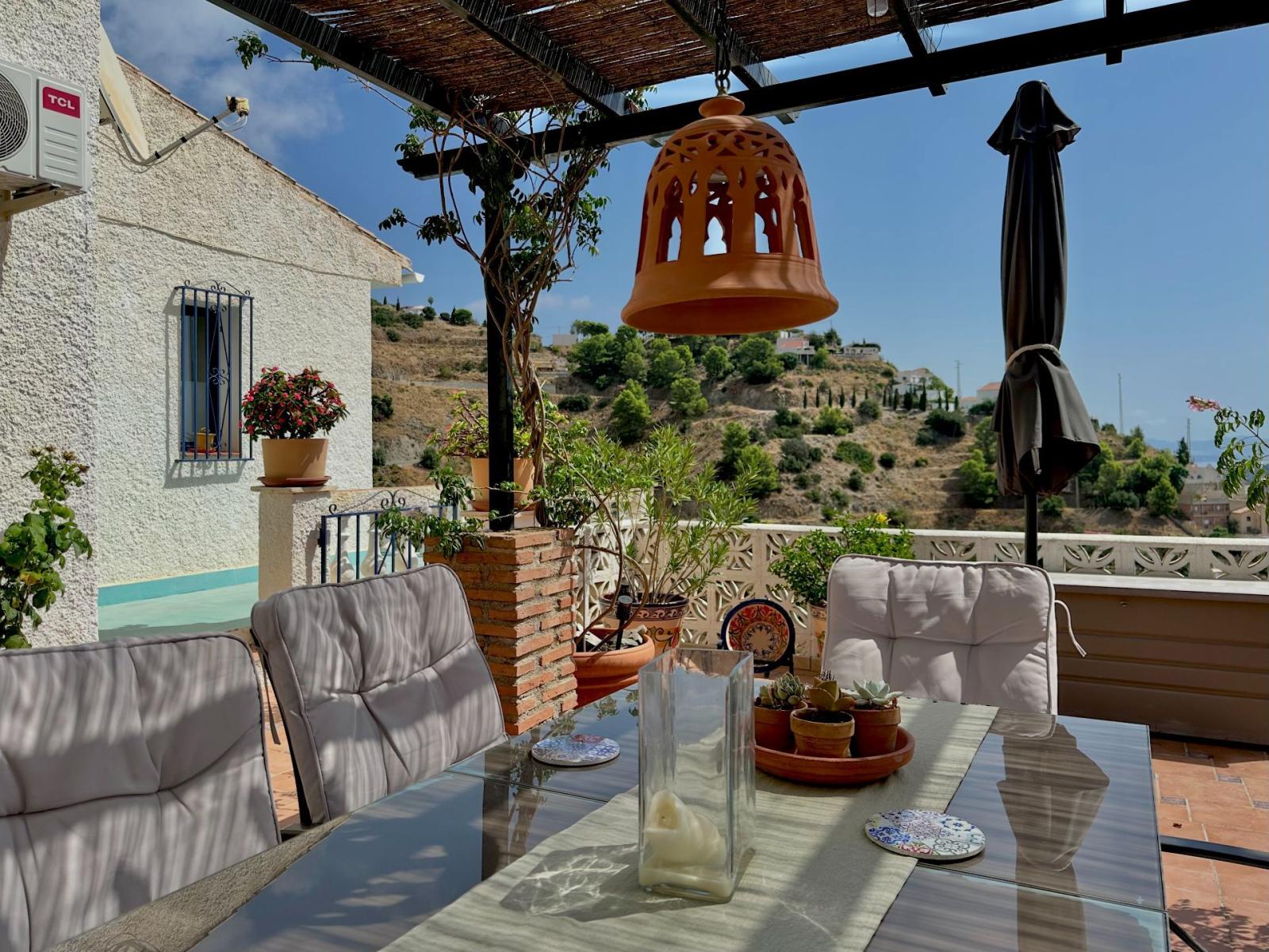 Chalet for Sale in Almuñécar