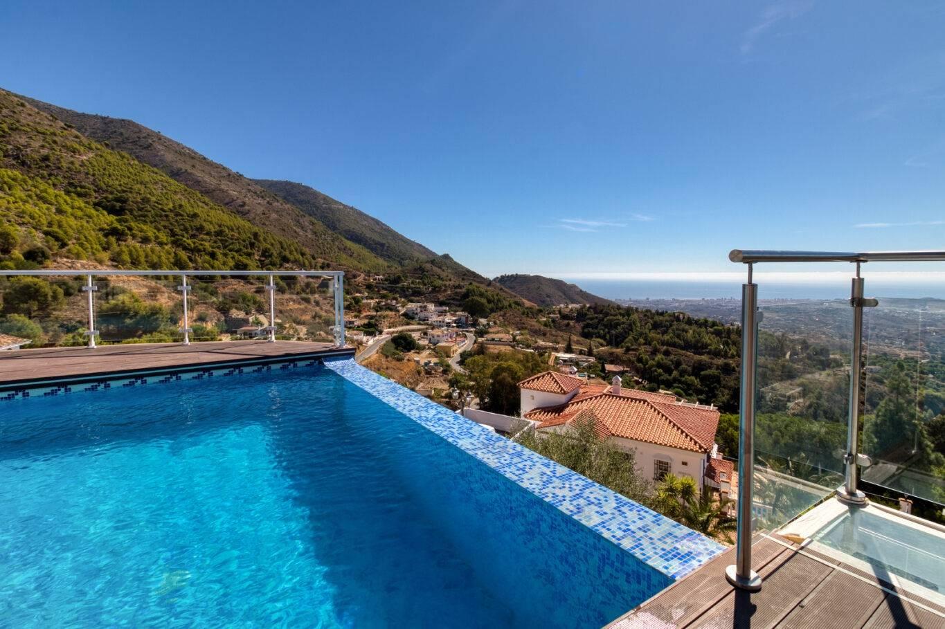 Chalet for Sale in Mijas
