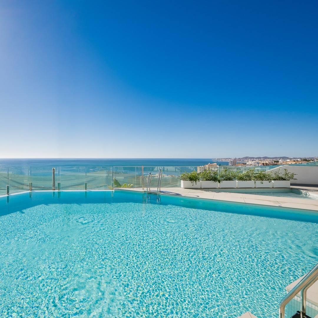 Flat for Sale in Benalmádena