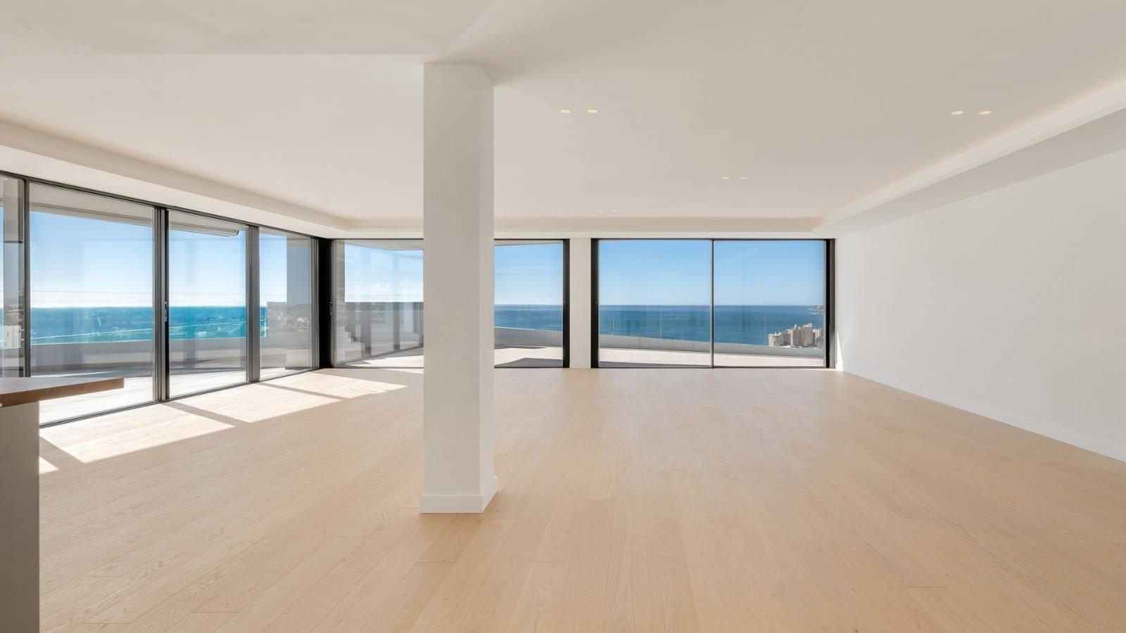 Flat for Sale in Benalmádena