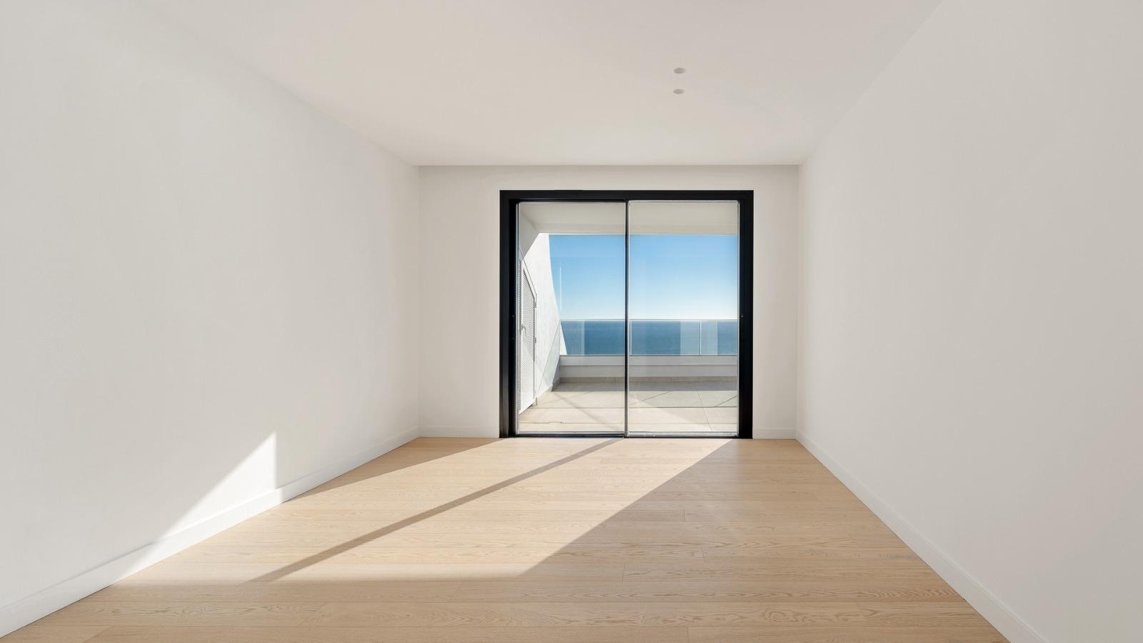 Flat for Sale in Benalmádena