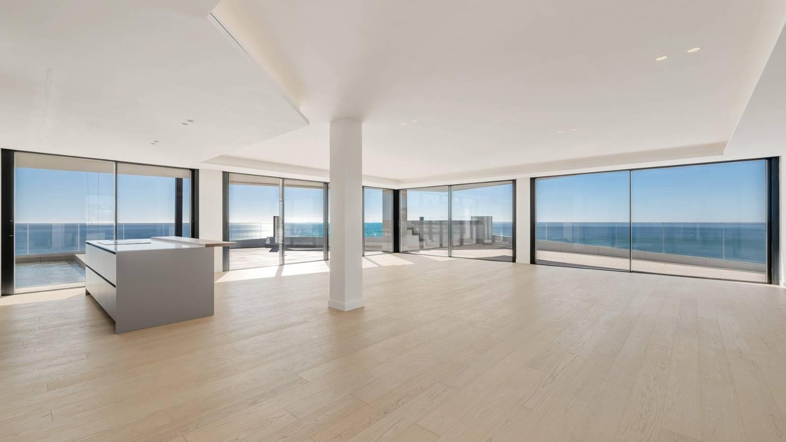 Flat for Sale in Benalmádena
