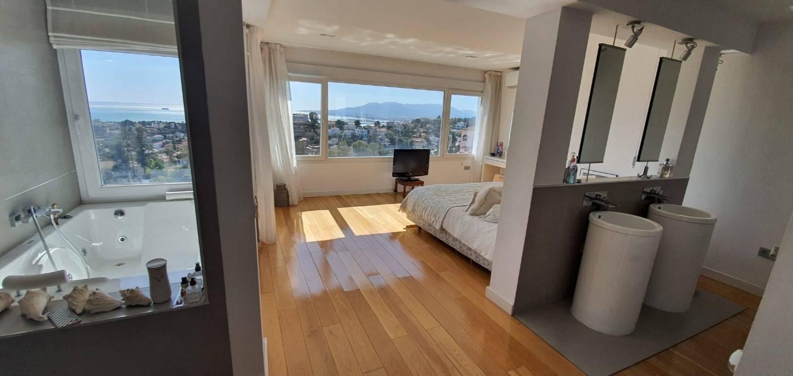 Chalet for Sale in Málaga