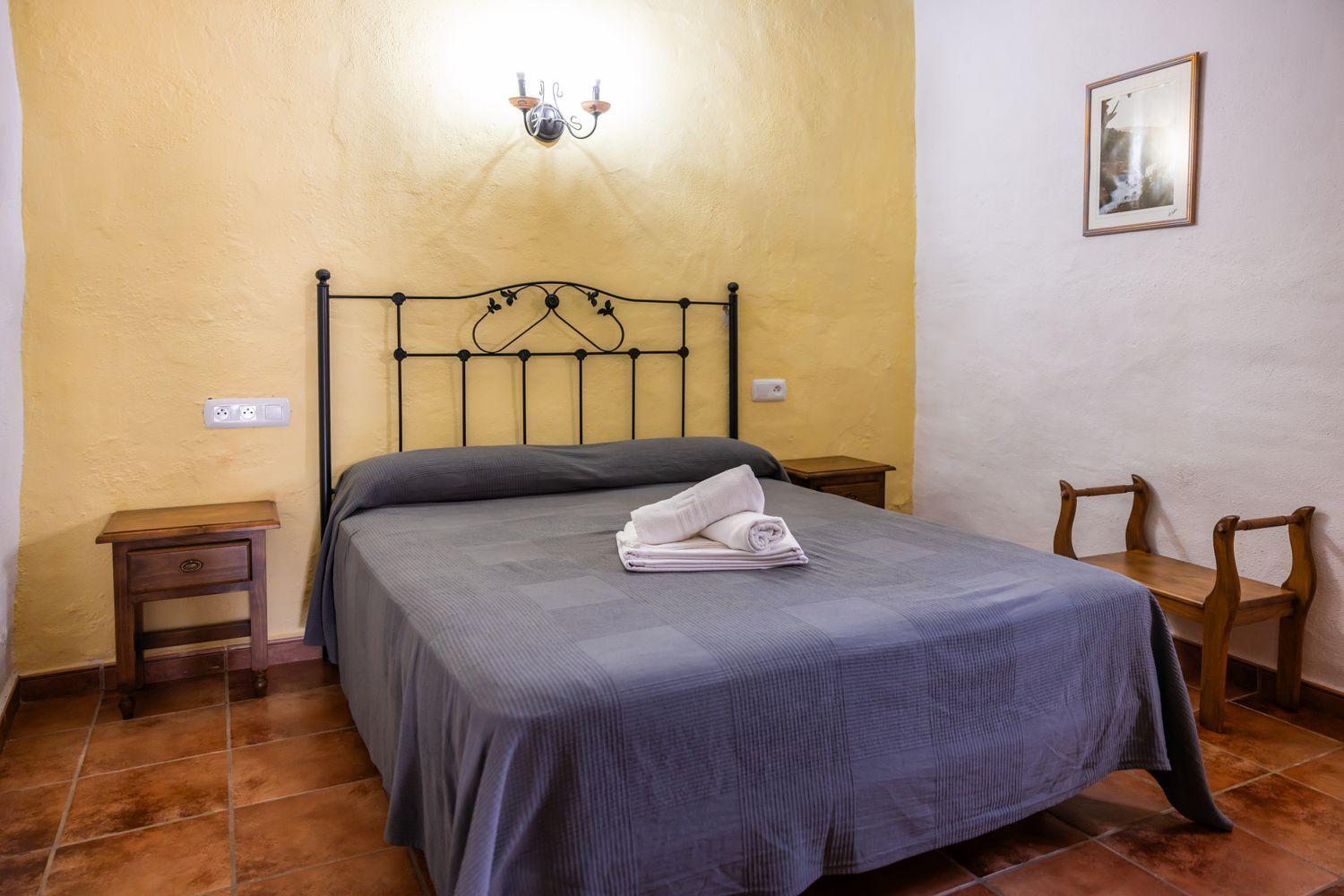 Building for Sale in Montejaque