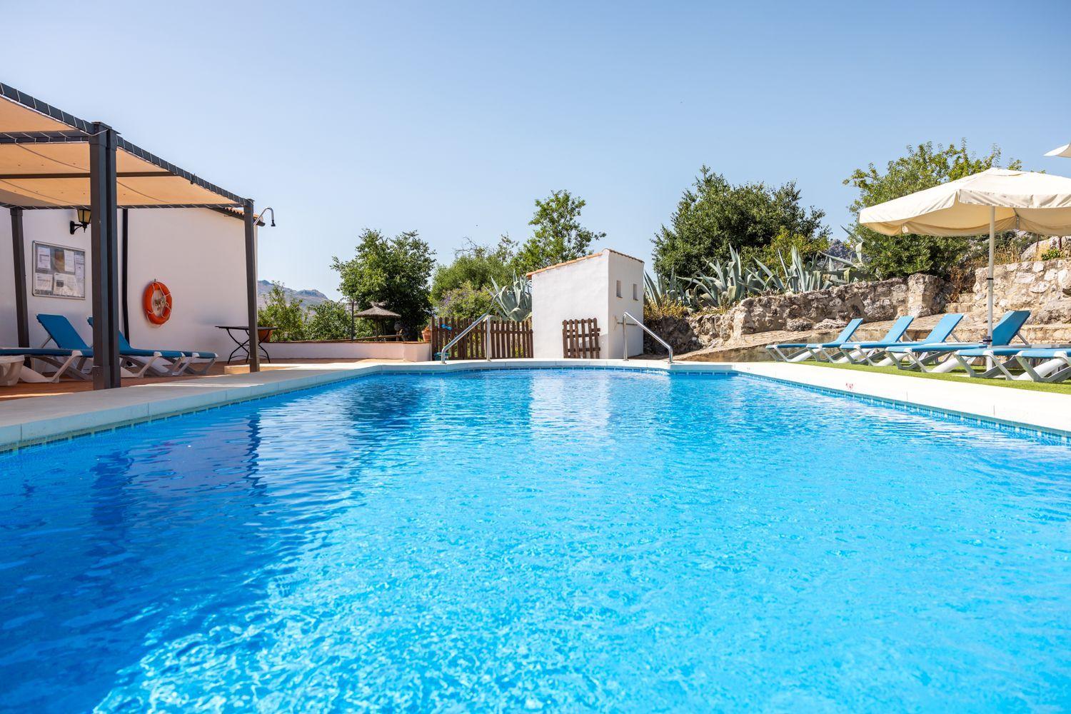 Building for Sale in Montejaque