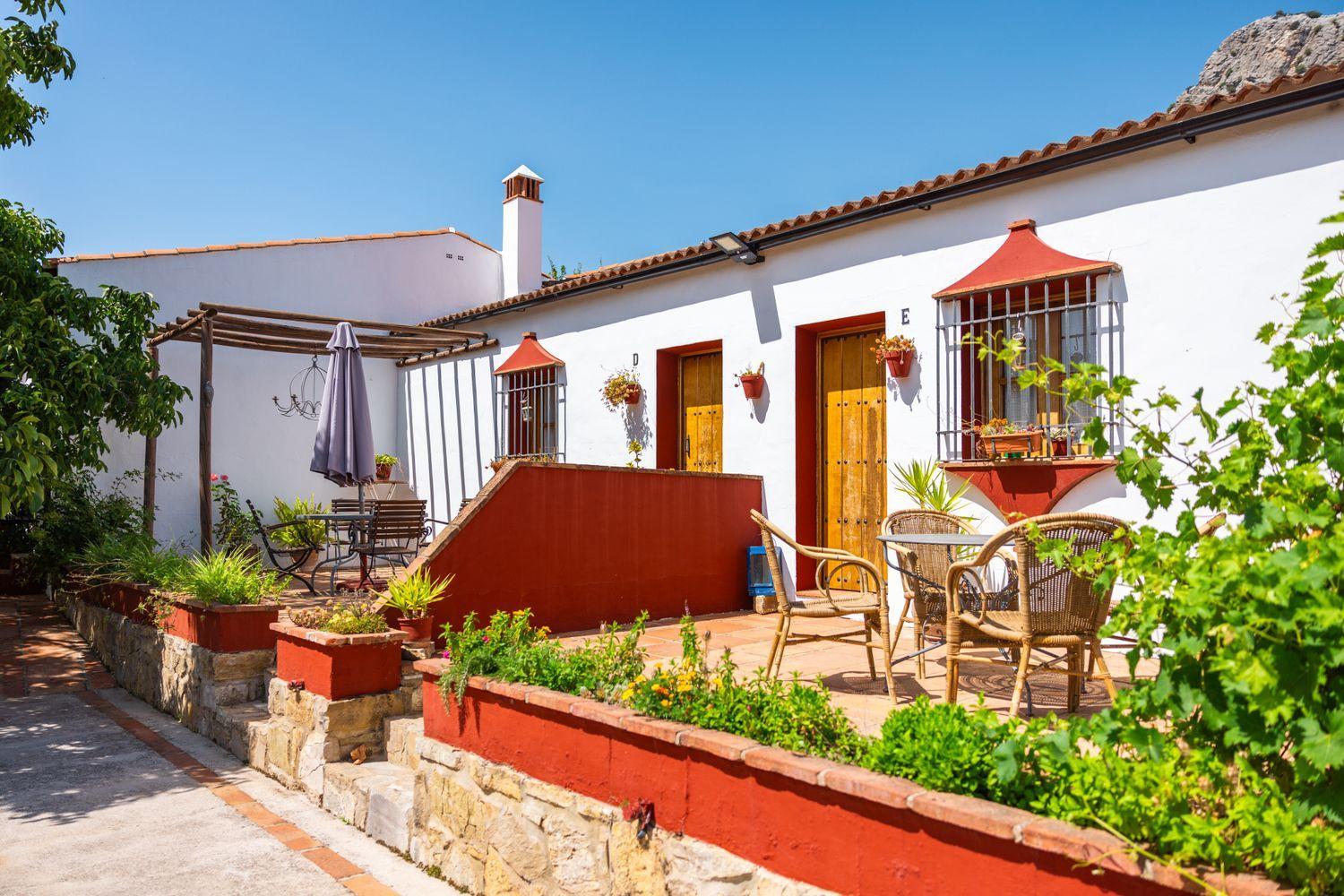 Building for Sale in Montejaque