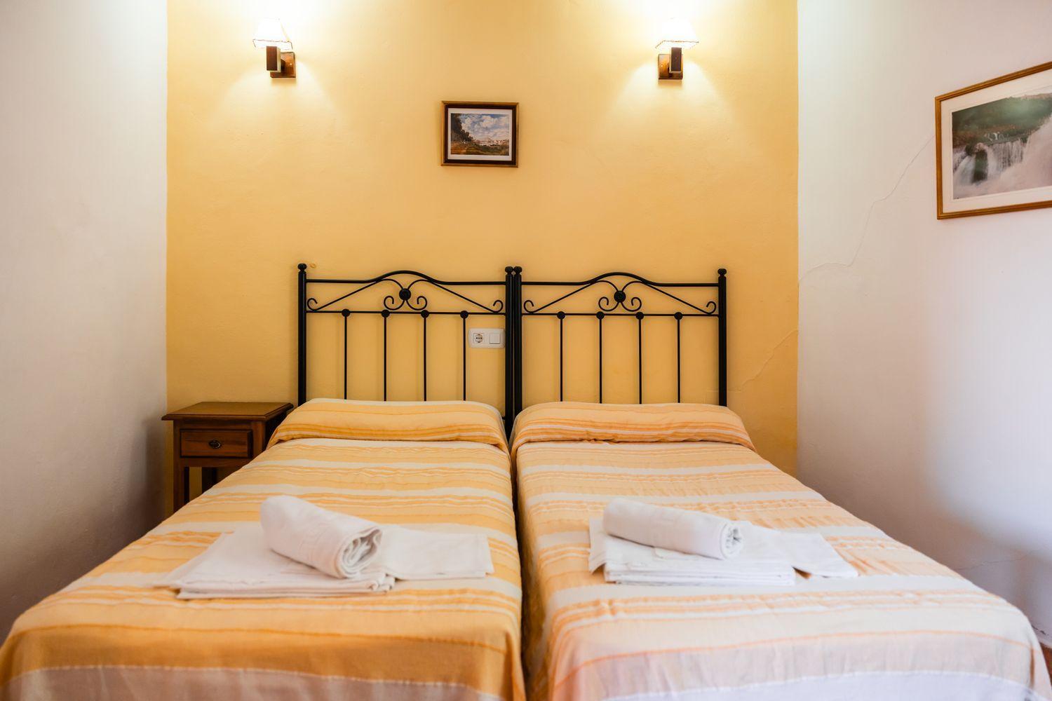 Building for Sale in Montejaque