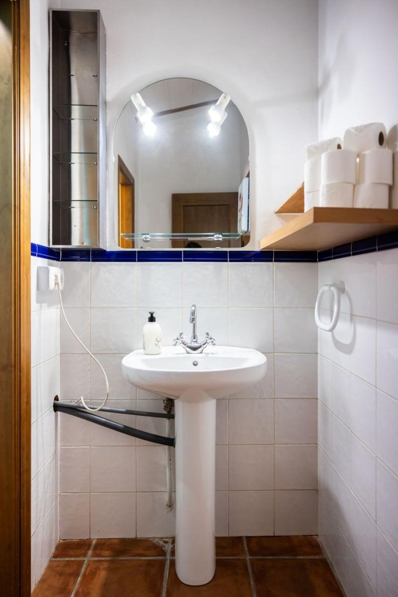 Building for Sale in Montejaque