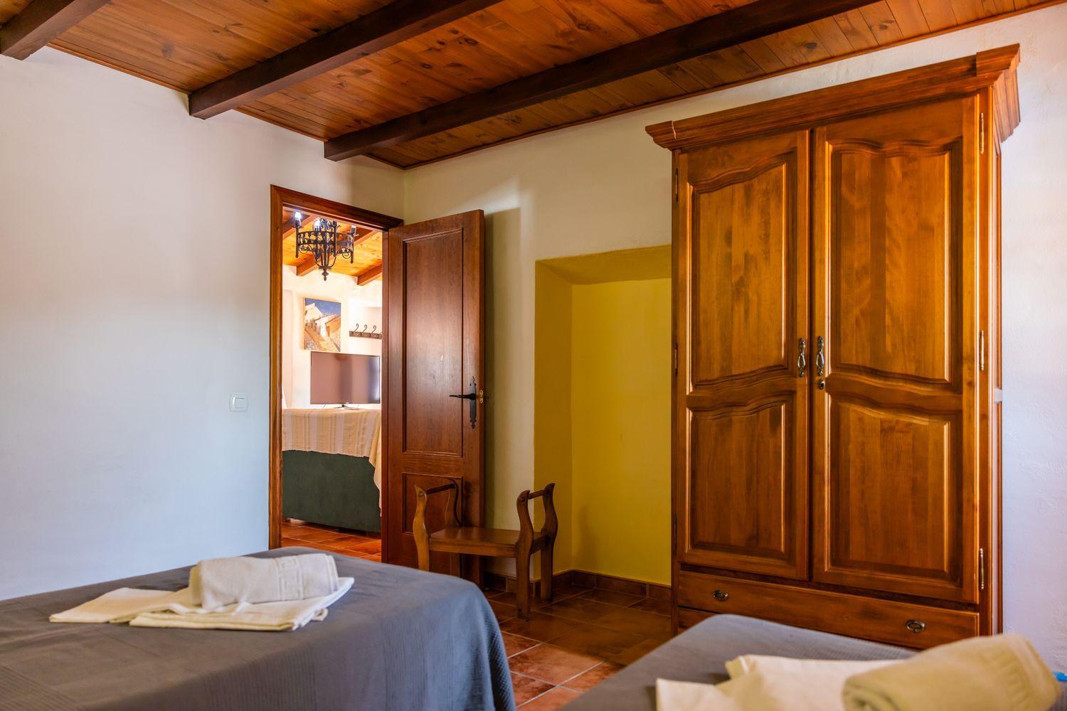 Building for Sale in Montejaque