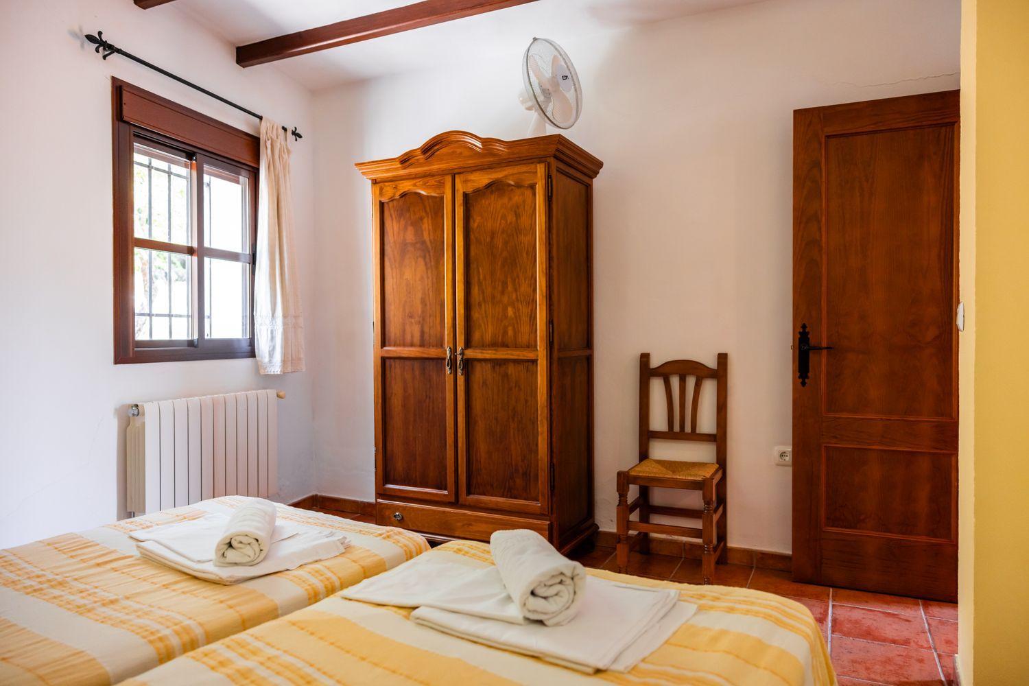 Building for Sale in Montejaque
