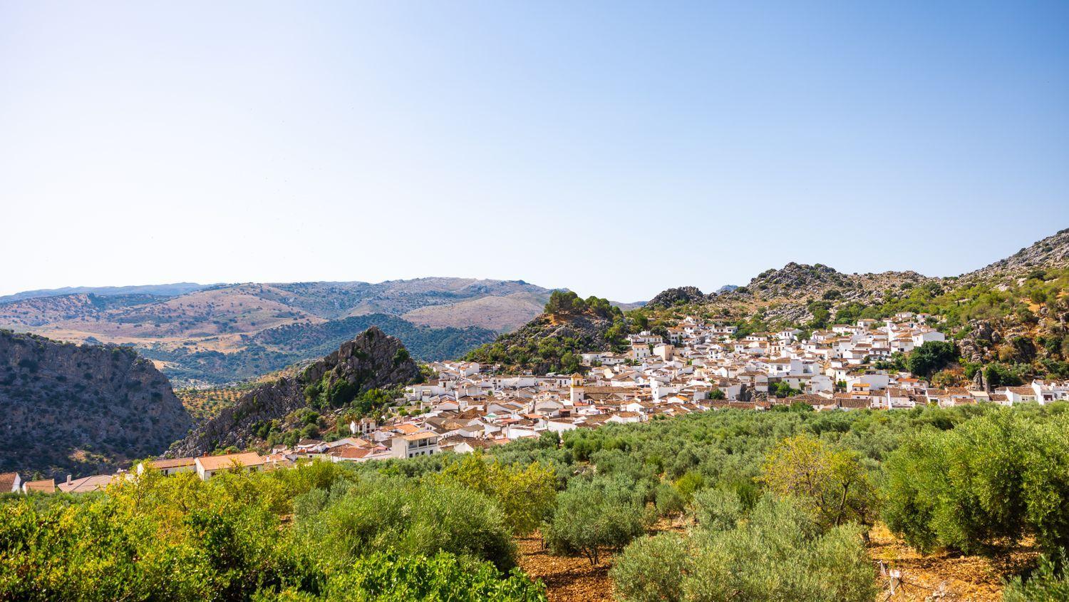 Building for Sale in Montejaque