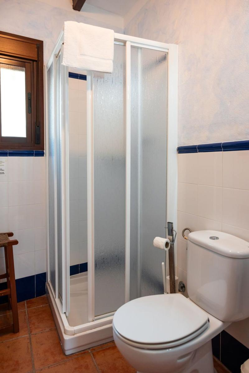 Building for Sale in Montejaque