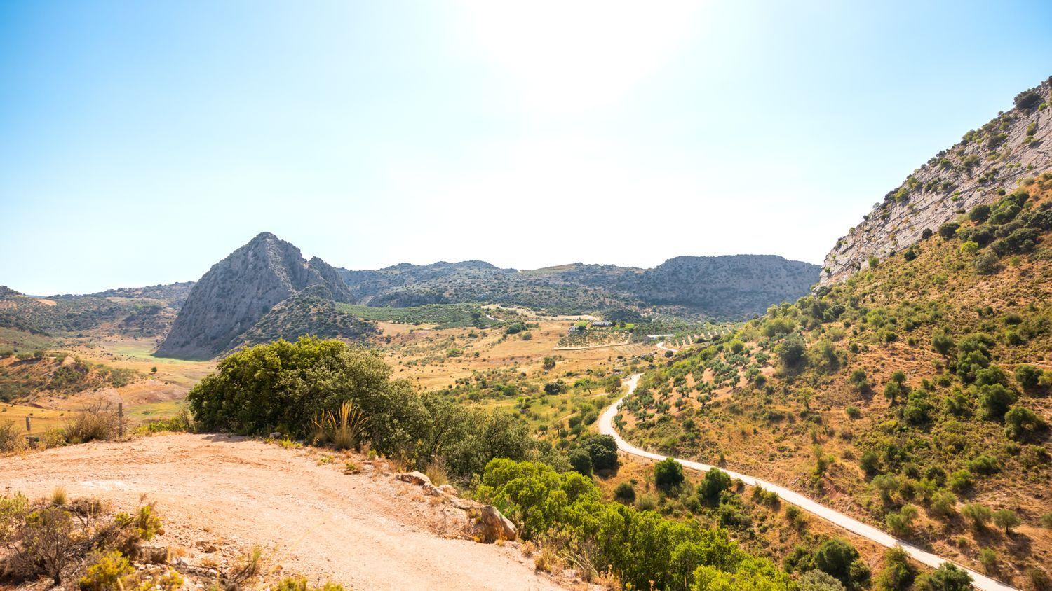 Building for Sale in Montejaque