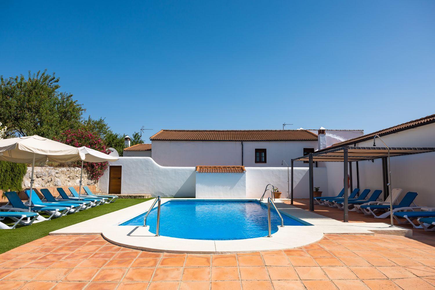 Building for Sale in Montejaque