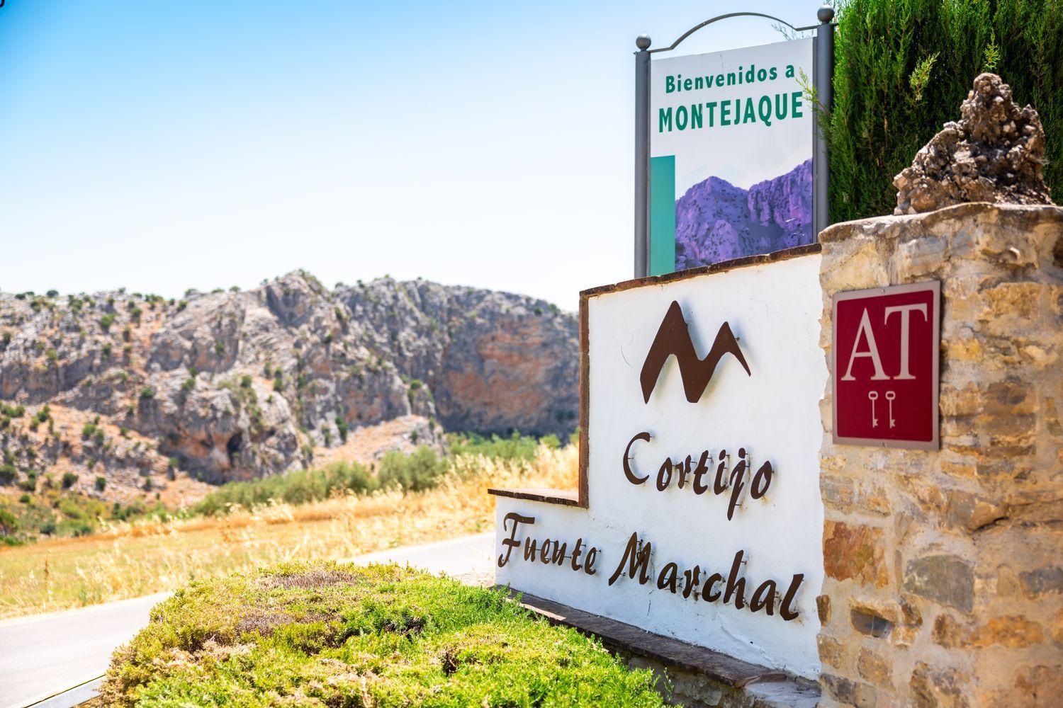 Building for Sale in Montejaque