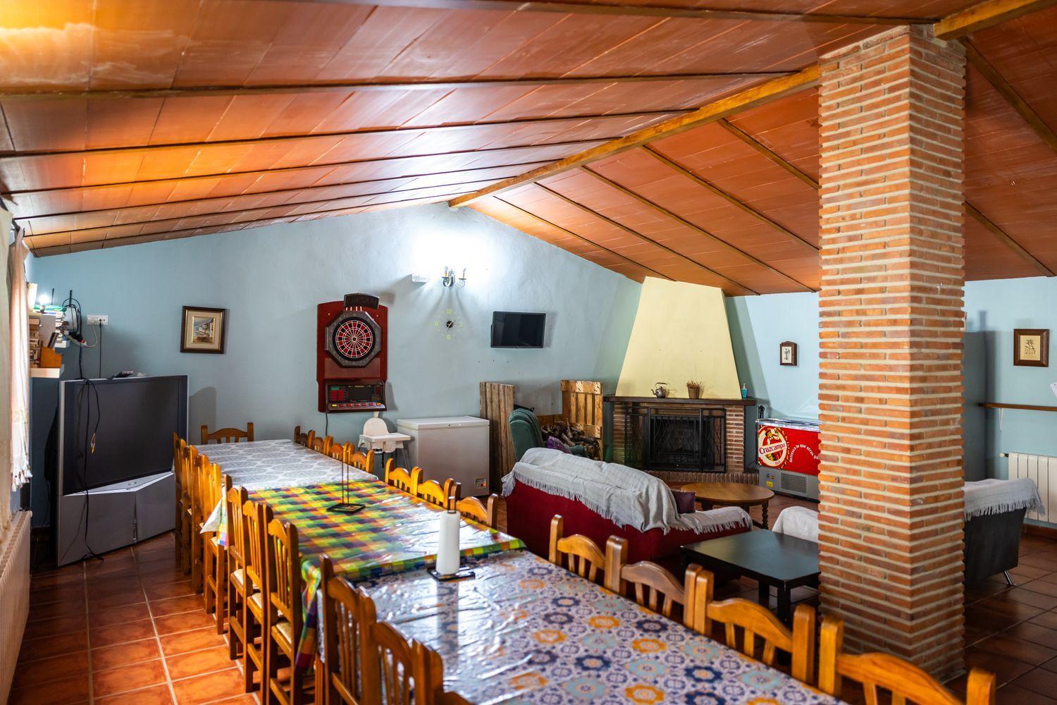 Building for Sale in Montejaque