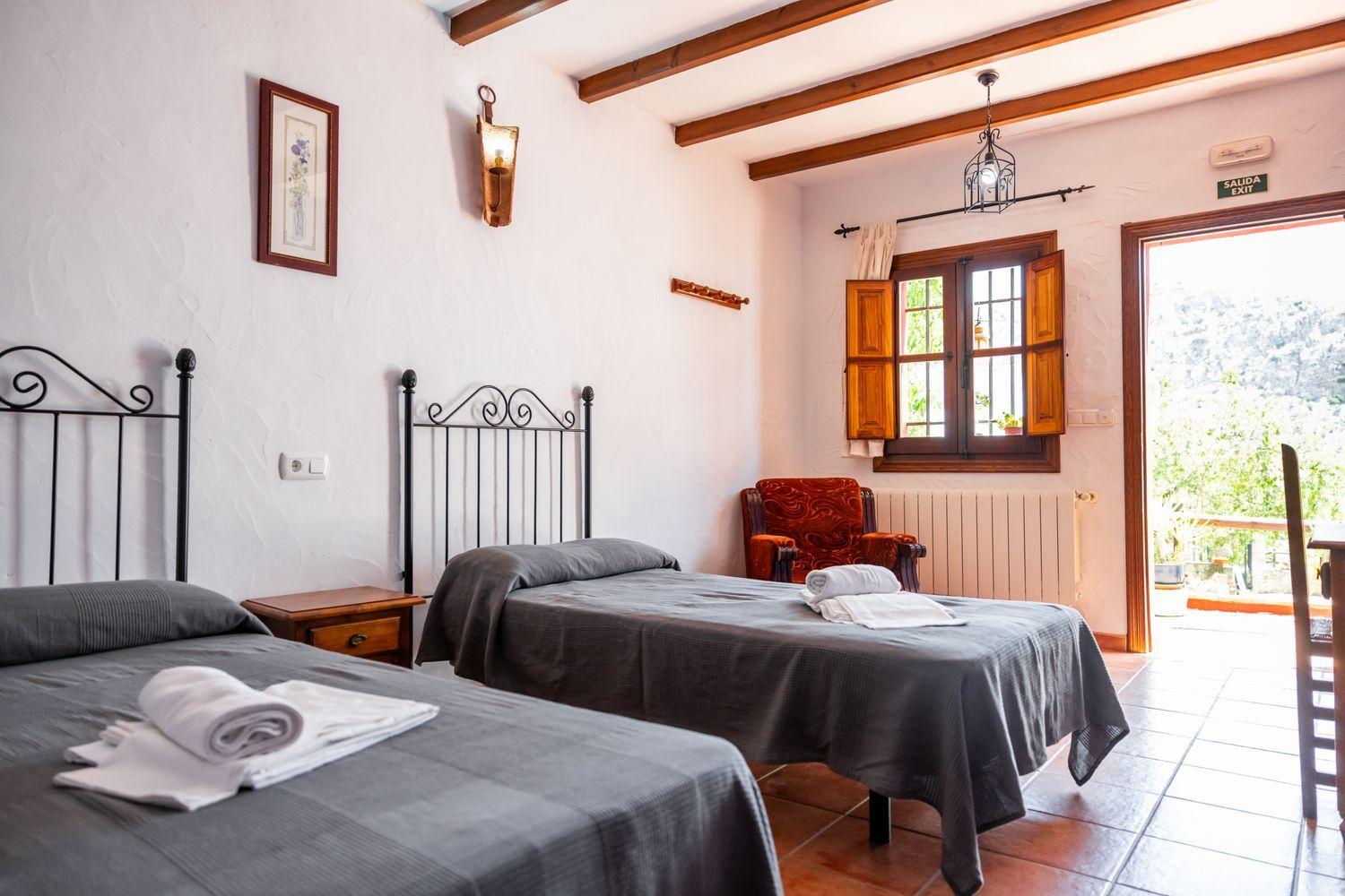 Building for Sale in Montejaque