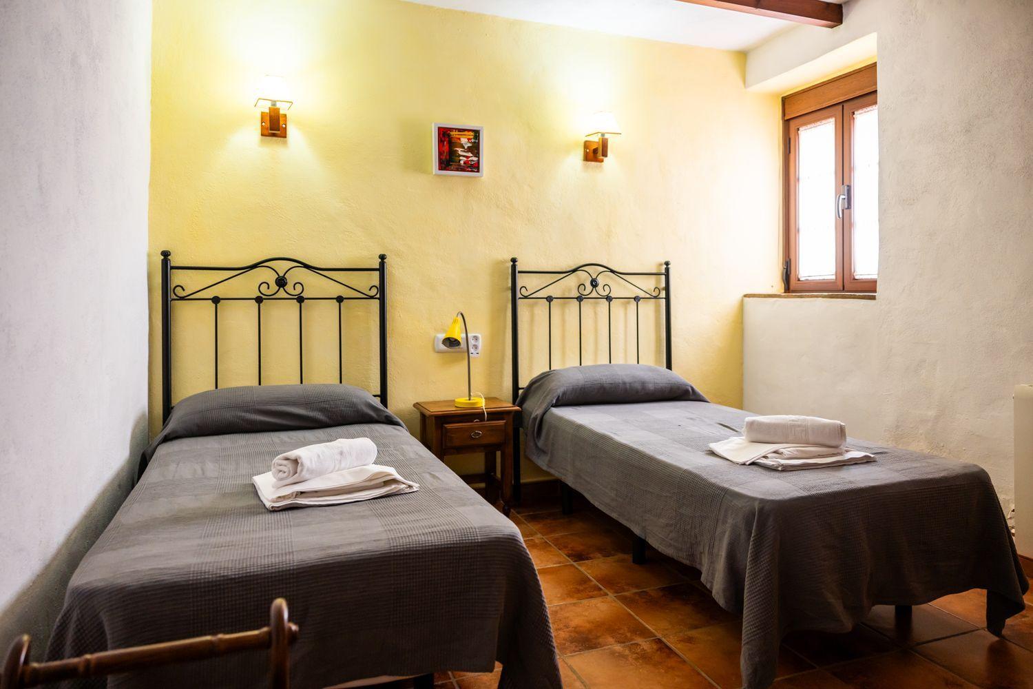 Building for Sale in Montejaque