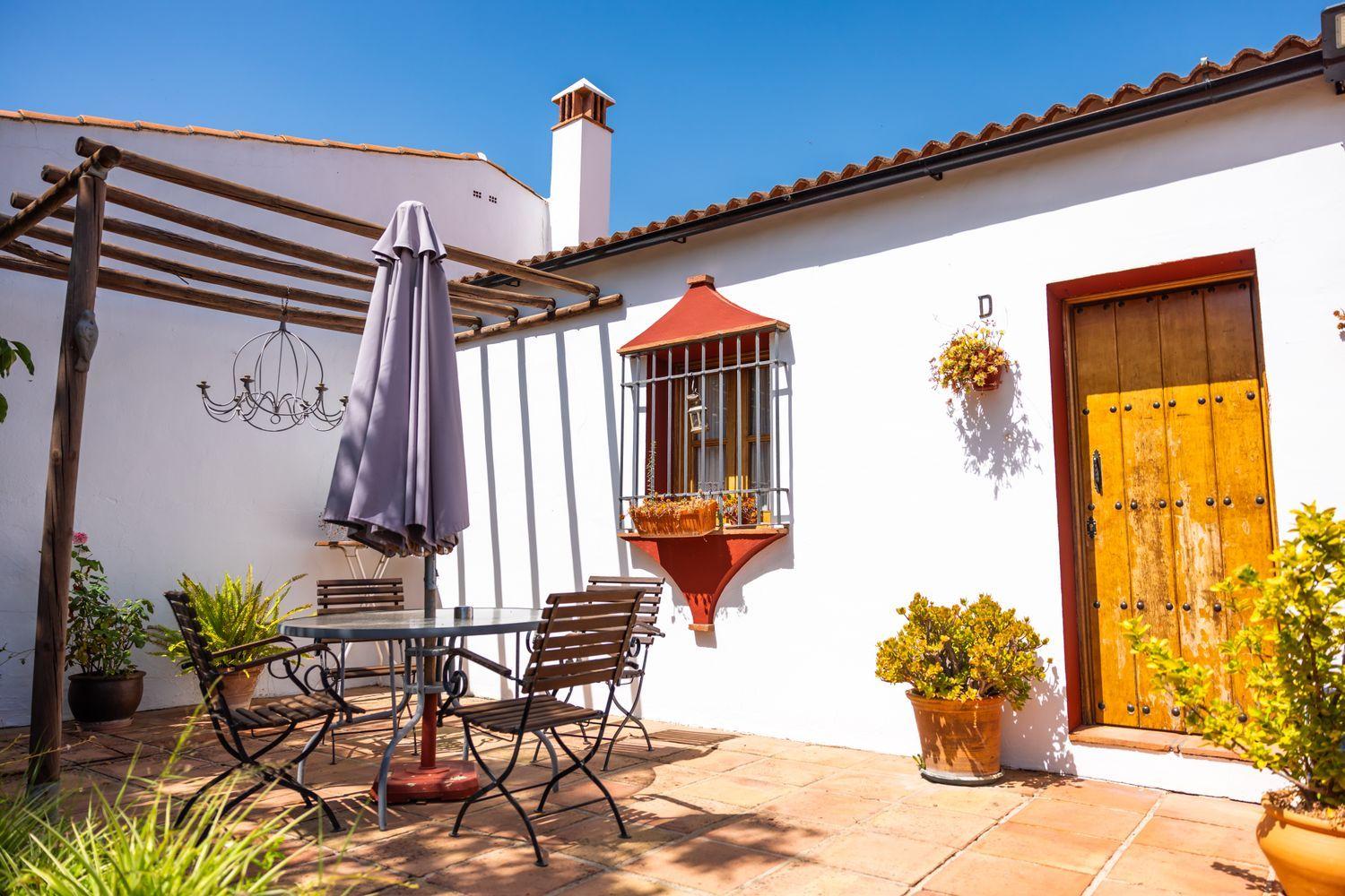 Building for Sale in Montejaque