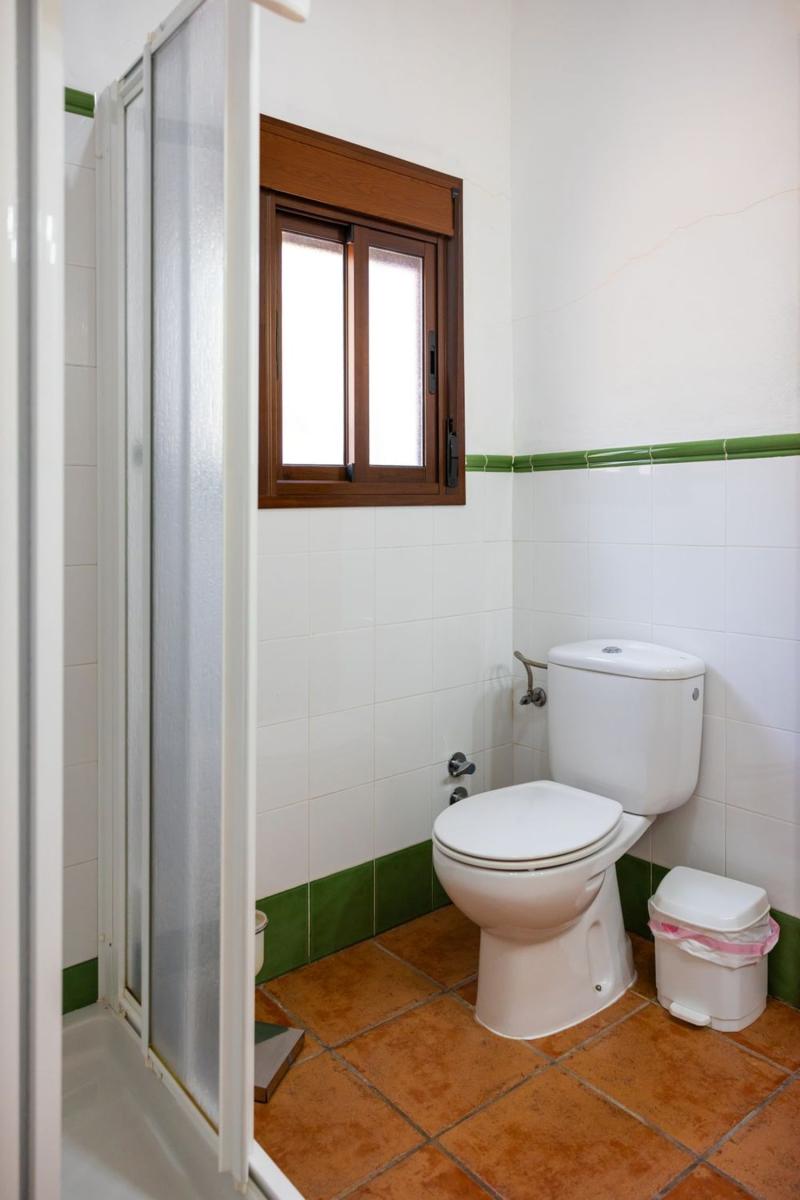 Building for Sale in Montejaque