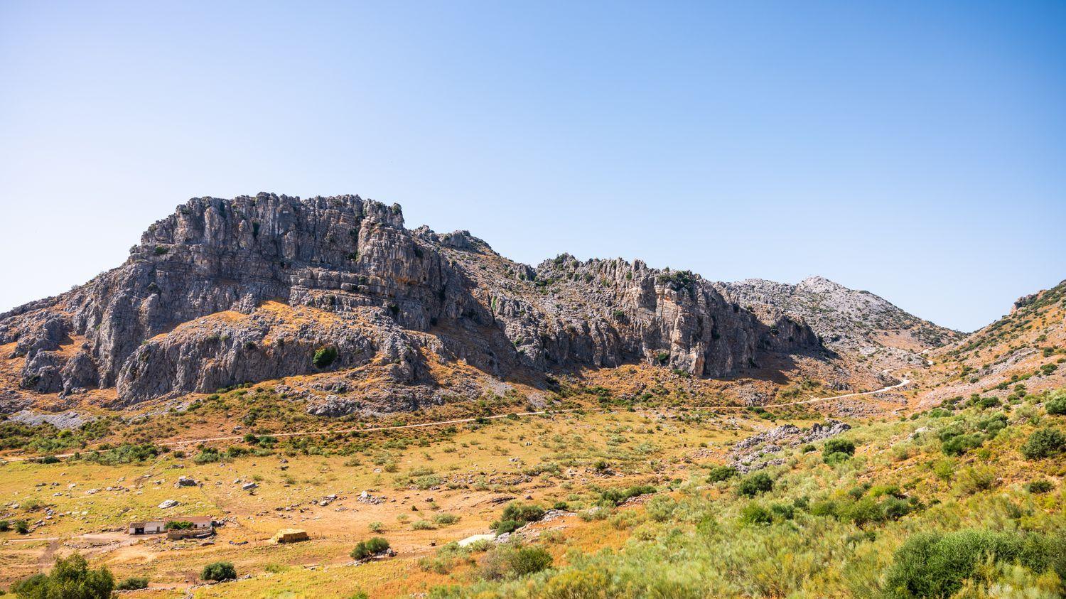 Building for Sale in Montejaque