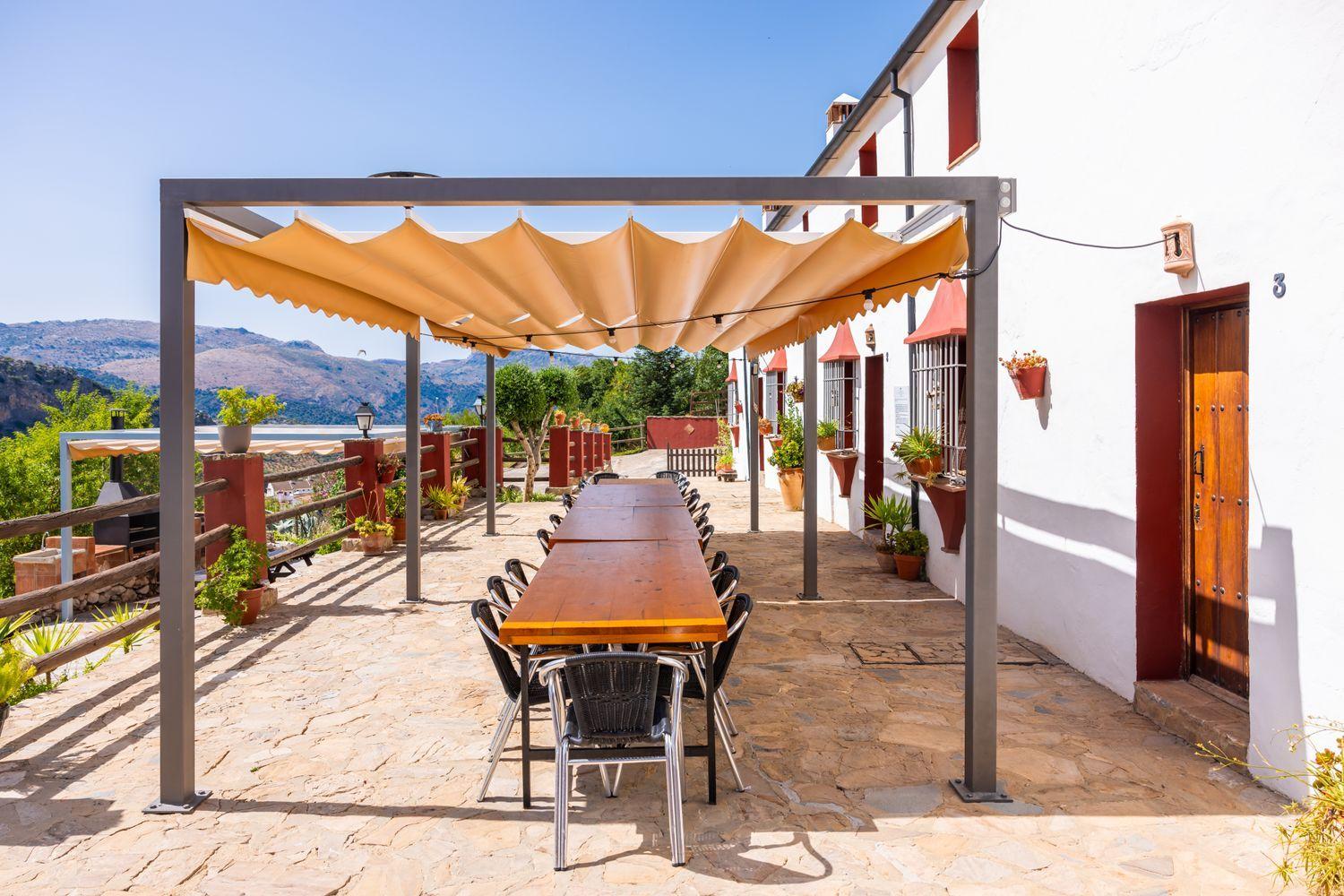 Building for Sale in Montejaque