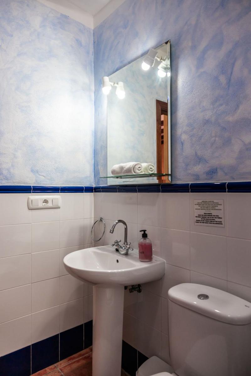 Building for Sale in Montejaque