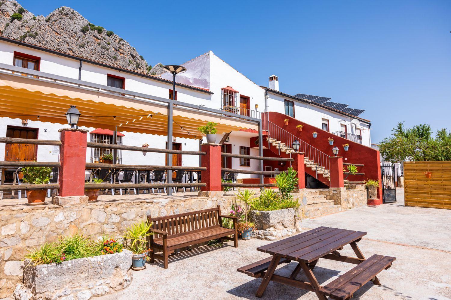 Building for Sale in Montejaque
